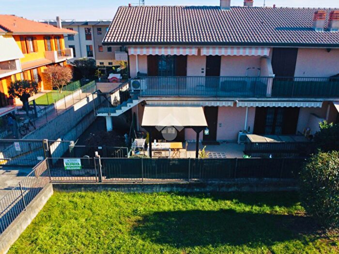 Appartamento trilocale in vendita in Via Caduti di Marzabotto, Dalmine