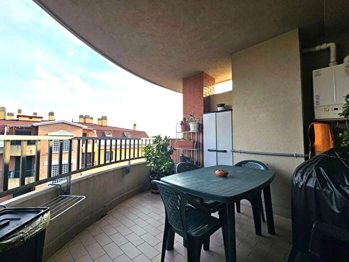 Appartamento trilocale in vendita in Vanzago