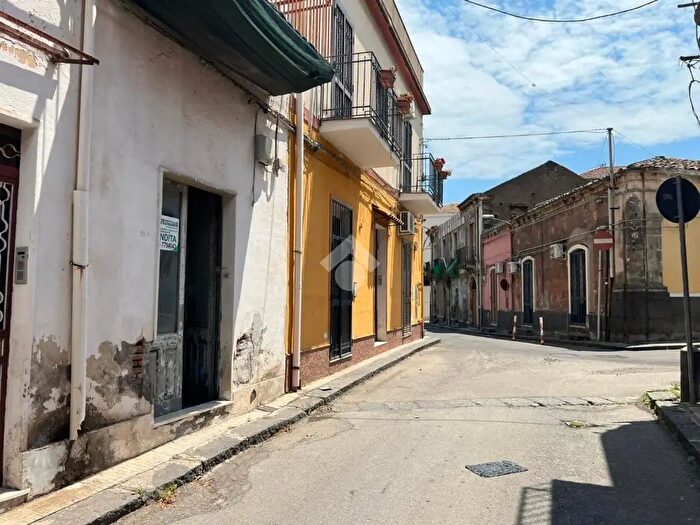 Casa bilocale in vendita in Via Sebastiano Lisi Sacerdote E Letterato, Giarre