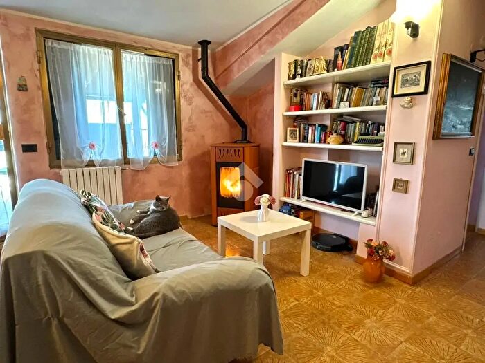 Appartamento trilocale in vendita in Via Casilina, Colonna