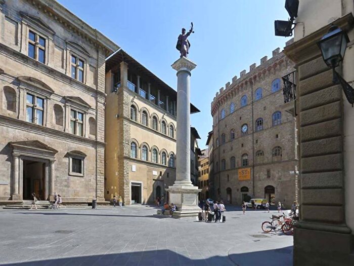 Appartamento quadrilocale in affitto in Via del Parione, Piazza della Repubblica, Firenze