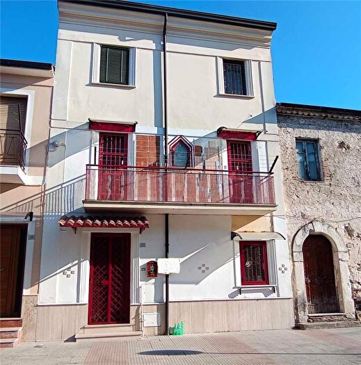 Casa trilocale in vendita in Pontecorvo