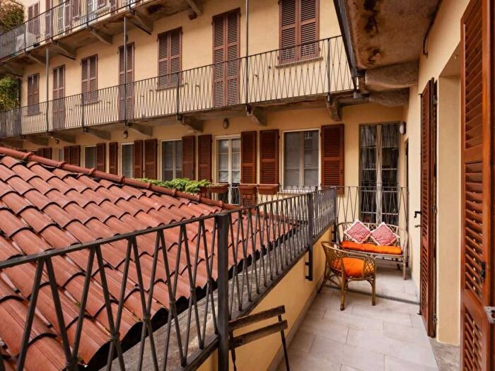 Appartamento bilocale in affitto in Via Molino delle Armi, Carrobbio, Milano