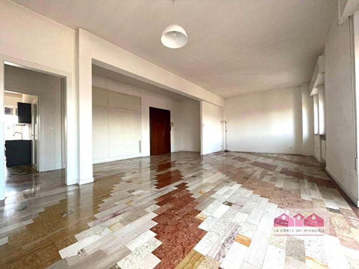 Appartamento con 5 locali in affitto in Contrà Mure Pallamaio, Centro Storico, Vicenza