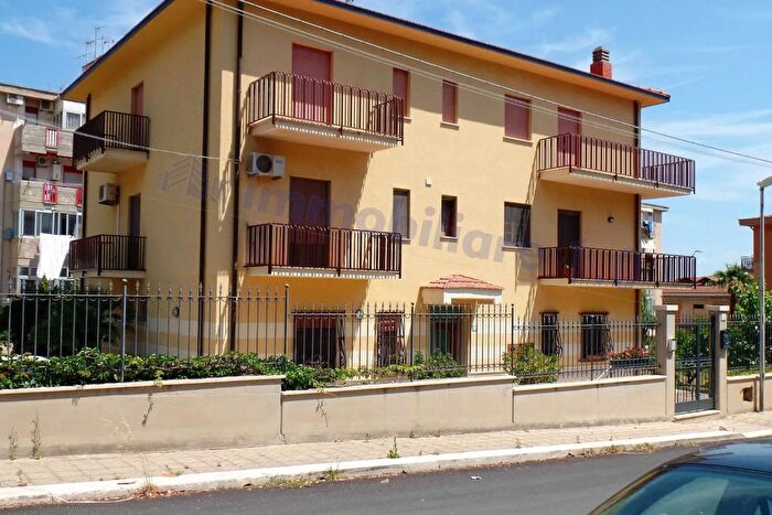 Casa con 8 locali in vendita in Via R Livatino Castellammare del Golfo, Castellammare Del Golfo