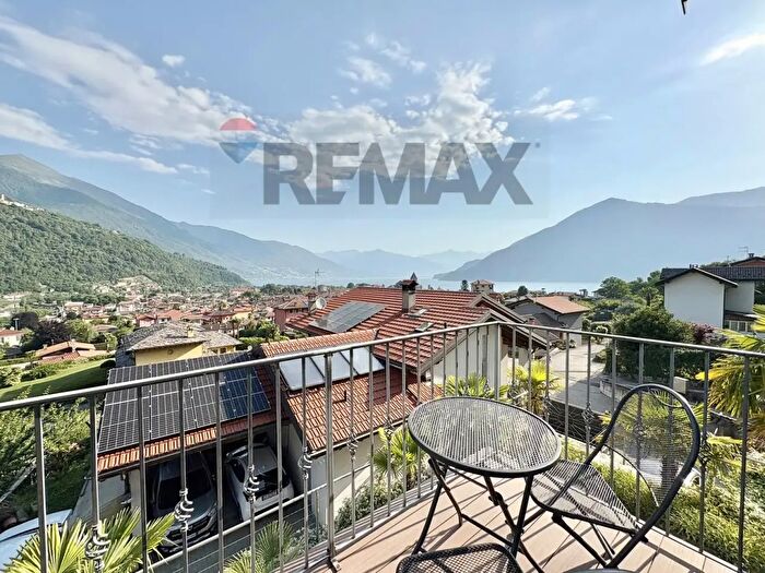 Casa con 8 locali in vendita in Via Casali Bagnara, Cannobio
