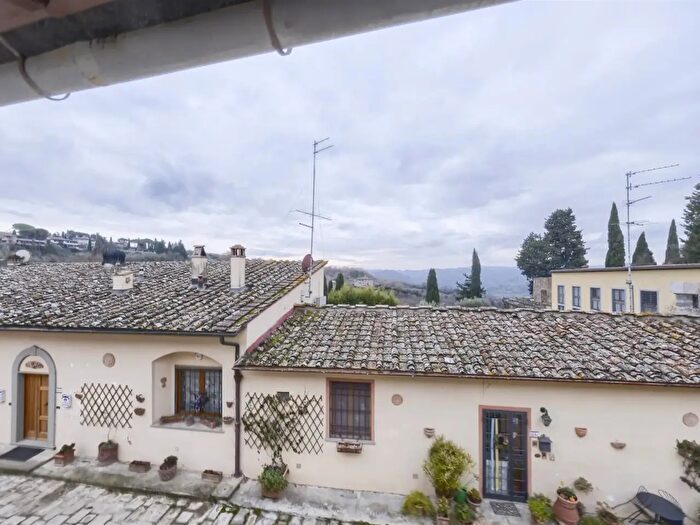 Appartamento quadrilocale in vendita in Via Quintole per Le Rose, Impruneta