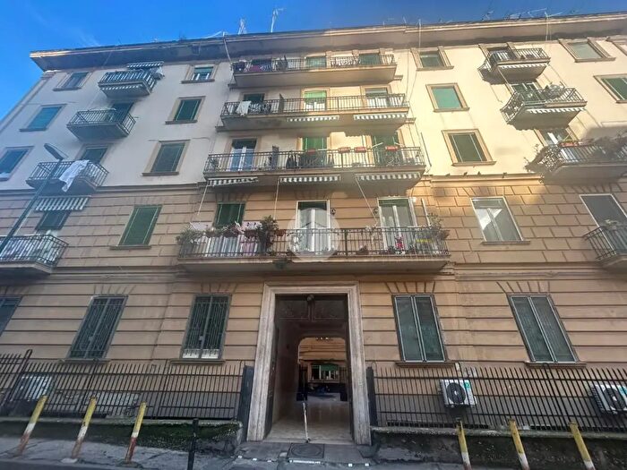 Appartamento bilocale in vendita in Via Michele Guadagno, Napoli