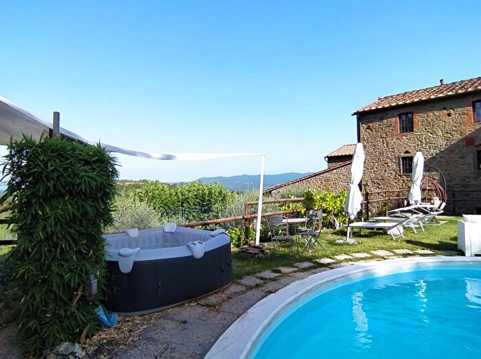 Casa con 5 locali in vendita in Bucine Ar, Bucine