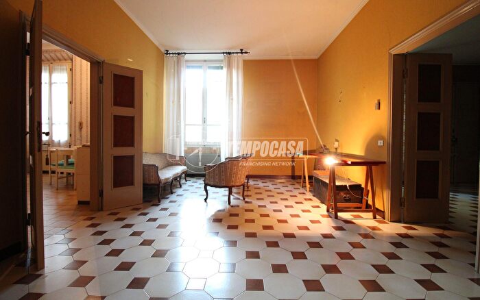 Appartamento con 5 locali in vendita in Reggio Emilia