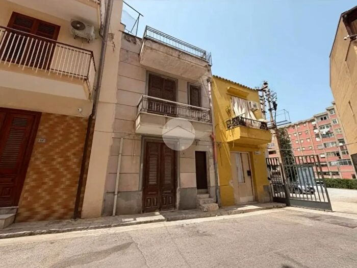 Appartamento bilocale in vendita in Via Buttitta, Bagheria