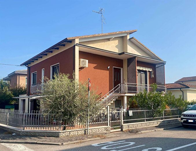 Casa con 5 locali in vendita in Gonzaga
