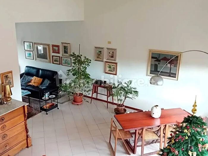 Appartamento con 5 locali in vendita in Pisa