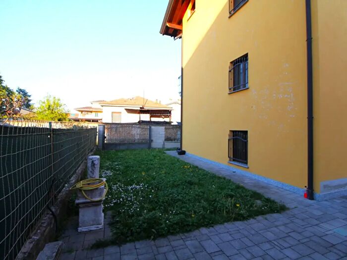 Casa con 5 locali in vendita in Via Guglielmo Pepe, Dairago