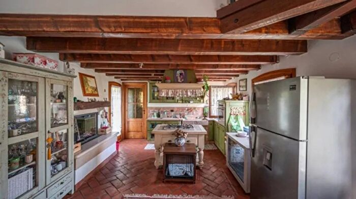 Casa con 8 locali in vendita in Mirano