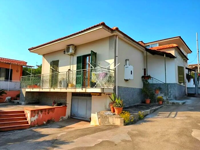 Casa trilocale in vendita in Via Pagliarelle, Torre Del Greco