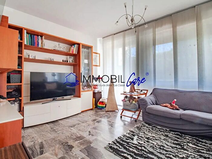 Appartamento con 5 locali in vendita in Livorno