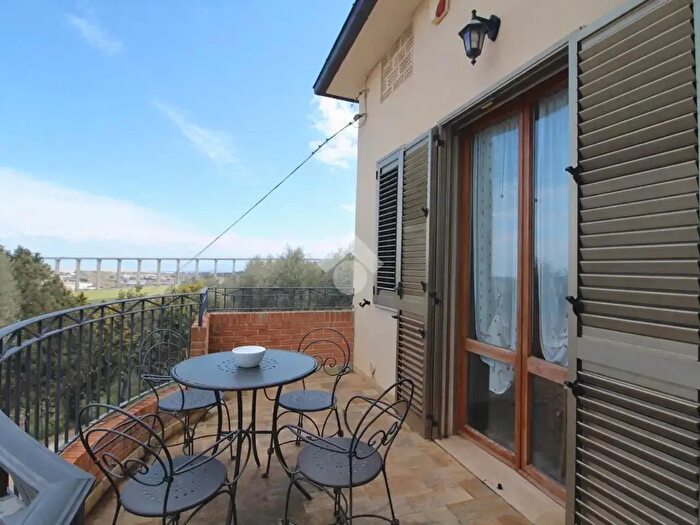 Appartamento quadrilocale in vendita in Cda Tavoliere Borea, Mosciano SantAngelo