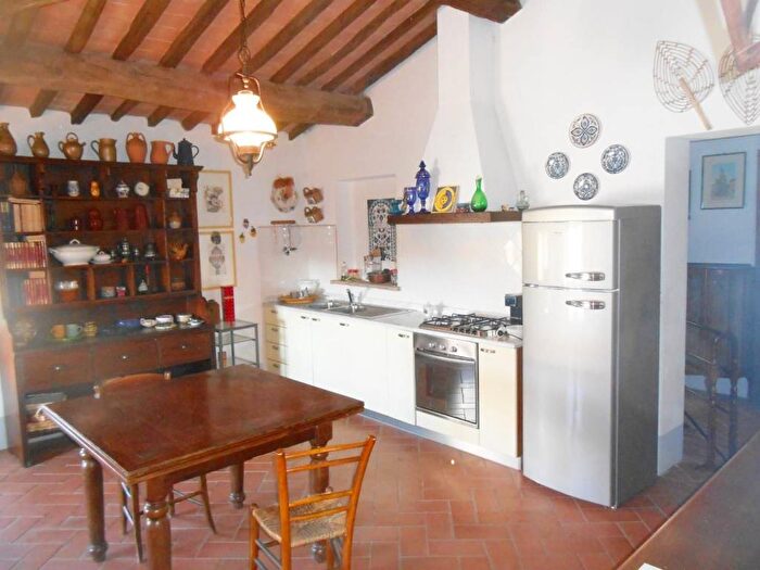 Appartamento con 6 locali in affitto in Santa Maria a Monte