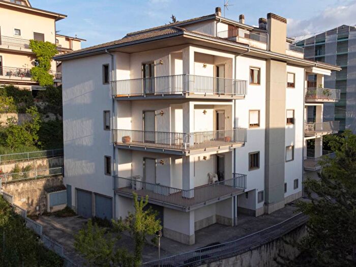 Appartamento trilocale in affitto in Via Sulmona, Torretta Torrione, L'Aquila