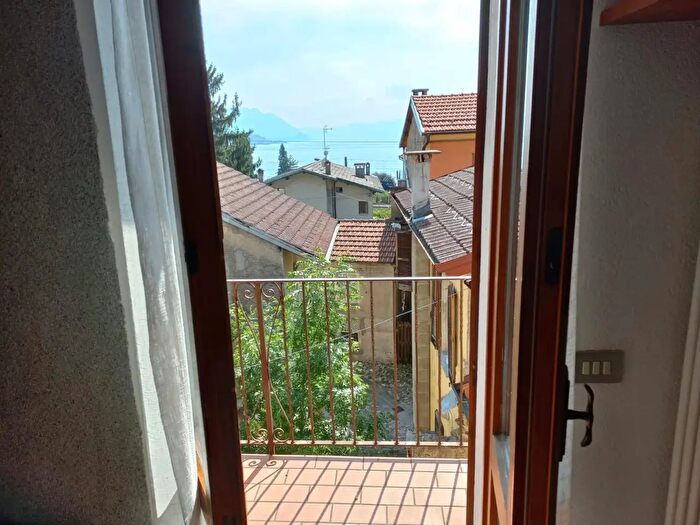 Appartamento trilocale in vendita in Via dei Passera, Luino
