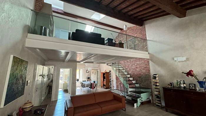 Appartamento con 6 locali in vendita in Mantova