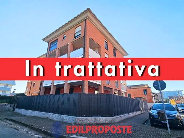 Appartamento bilocale in vendita in Via Birago, Limbiate