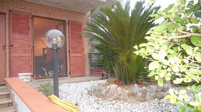 Appartamento con 6 locali in vendita in Strada Provinciale, Castelbellino