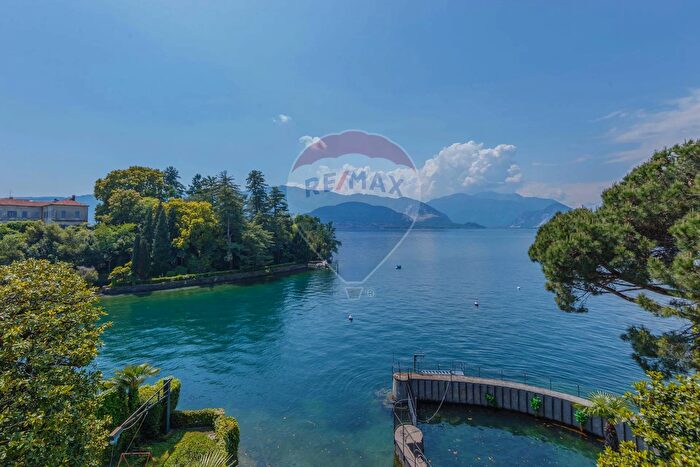 Casa con 19 locali in vendita in Verbania