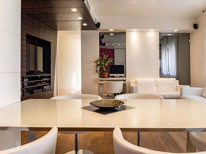 Appartamento quadrilocale in affitto in Via Antonio Canova, Arco della Pace, Milano