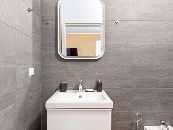 Appartamento in affitto in Via Luciano Manara, Guastalla, Milano