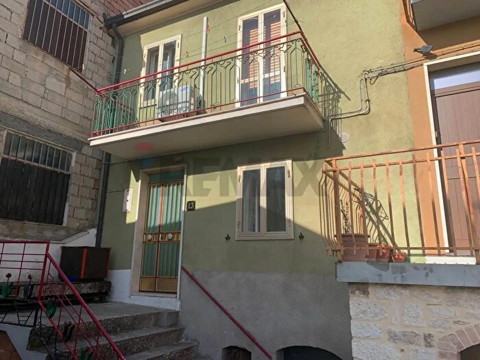 Appartamento trilocale in vendita in Vico Secondo Cesare Battisti, Busso