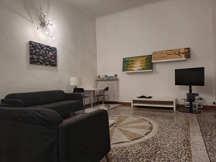 Appartamento trilocale in affitto in Via Assarotti, Castelletto, Genova