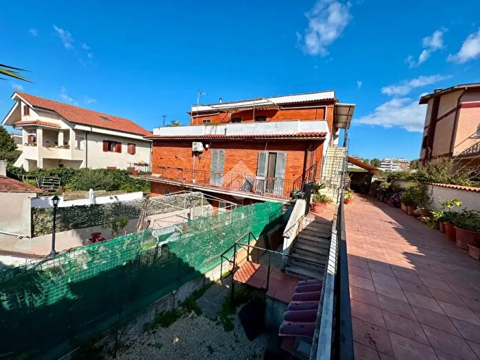 Appartamento bilocale in vendita in Via della Linotype, Roma