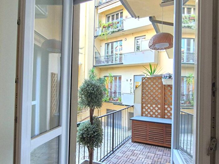 Appartamento trilocale in affitto in Via Vittorio Fossombroni, Mazzini Oberdan, Firenze
