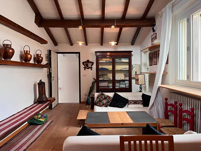 Appartamento con 5 locali in affitto in Via Iacopo Nardi, Mazzini Oberdan, Firenze