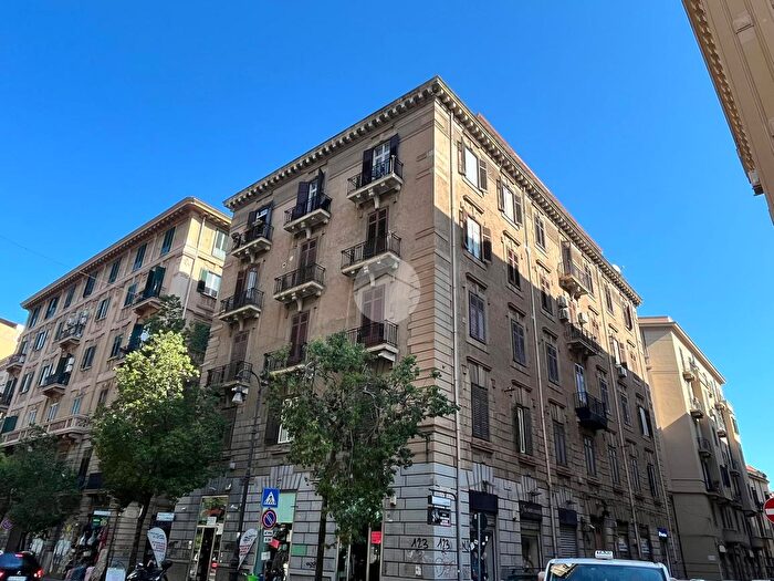 Appartamento con 5 locali in vendita in Via Gorizia, Palermo