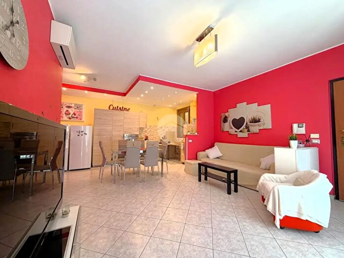 Appartamento quadrilocale in vendita in Via dei Badilanti, Corbetta