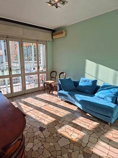 Appartamento trilocale in affitto in Via Giancarlo Sismondi, Argonne Corsica, Milano