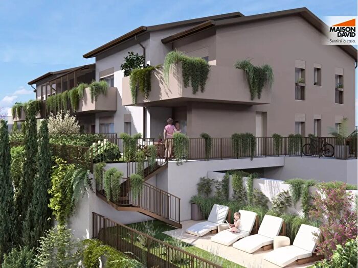 Appartamento con 5 locali in vendita in Via Zigiotti, Montecchio Maggiore