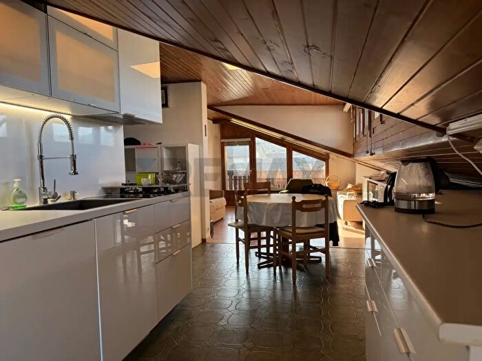 Appartamento quadrilocale in vendita in Via Cavassico Superiore, Borgo Valbelluna