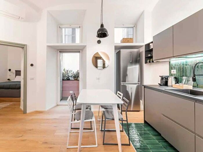 Appartamento trilocale in affitto in Via Goffredo Mameli, Trastevere, Roma
