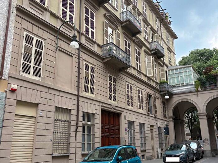 Appartamento trilocale in affitto in Via Filippo Juvarra, Cittadella, Torino