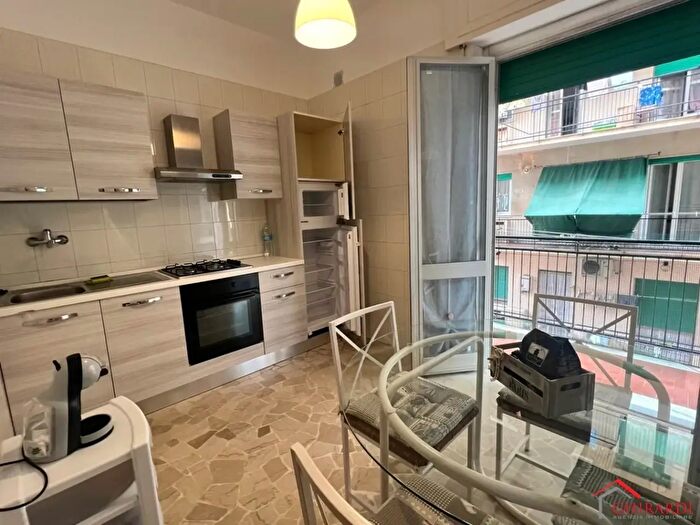 Appartamento con 5 locali in affitto in Via Giacomo Puccini a, Genova