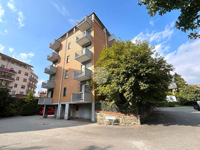 Appartamento con 5 locali in vendita in Via Monte Brogliero, Ivrea