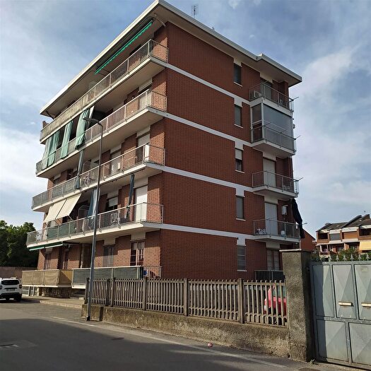 Appartamento quadrilocale in vendita in Via Compas di Brichanteau, Santena