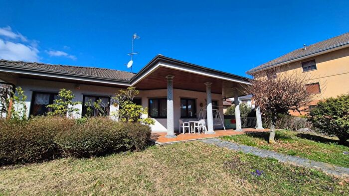 Casa con 9 locali in vendita in Corso Pietro Rolandi C Quarona Vercelli, Quarona