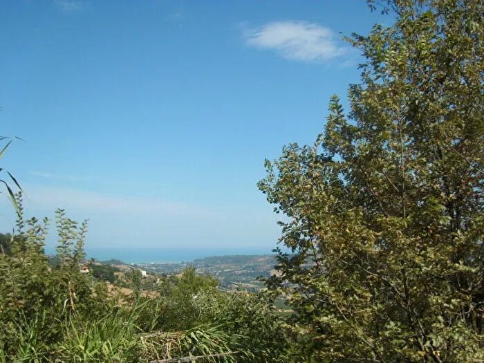 Casa quadrilocale in vendita in Montefiore DellAso