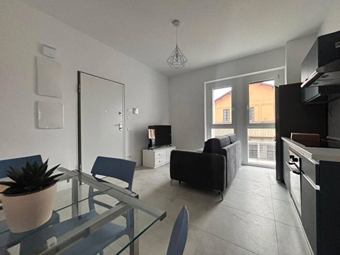 Appartamento bilocale in affitto in Via Costantino Baroni, Gratosoglio, Milano