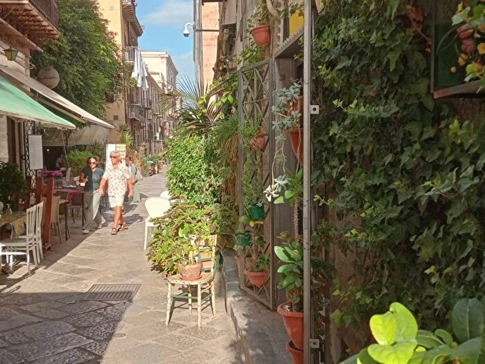 Appartamento monolocale in affitto in Via Bara allOlivella, Castellammare, Palermo